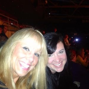 Meet your Posher, Laurie